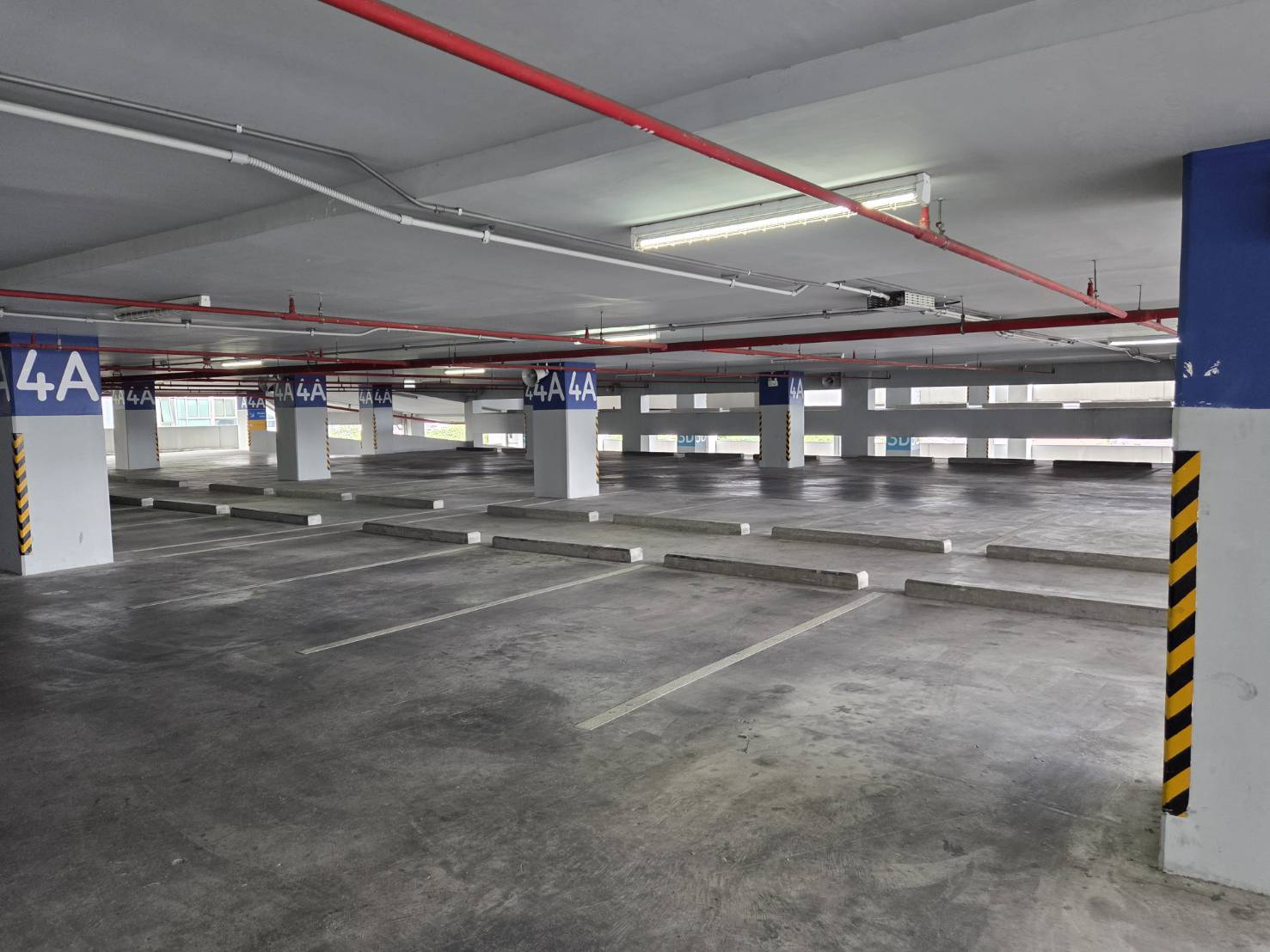 Avani Skhumvit Bangkok Hotel Parking