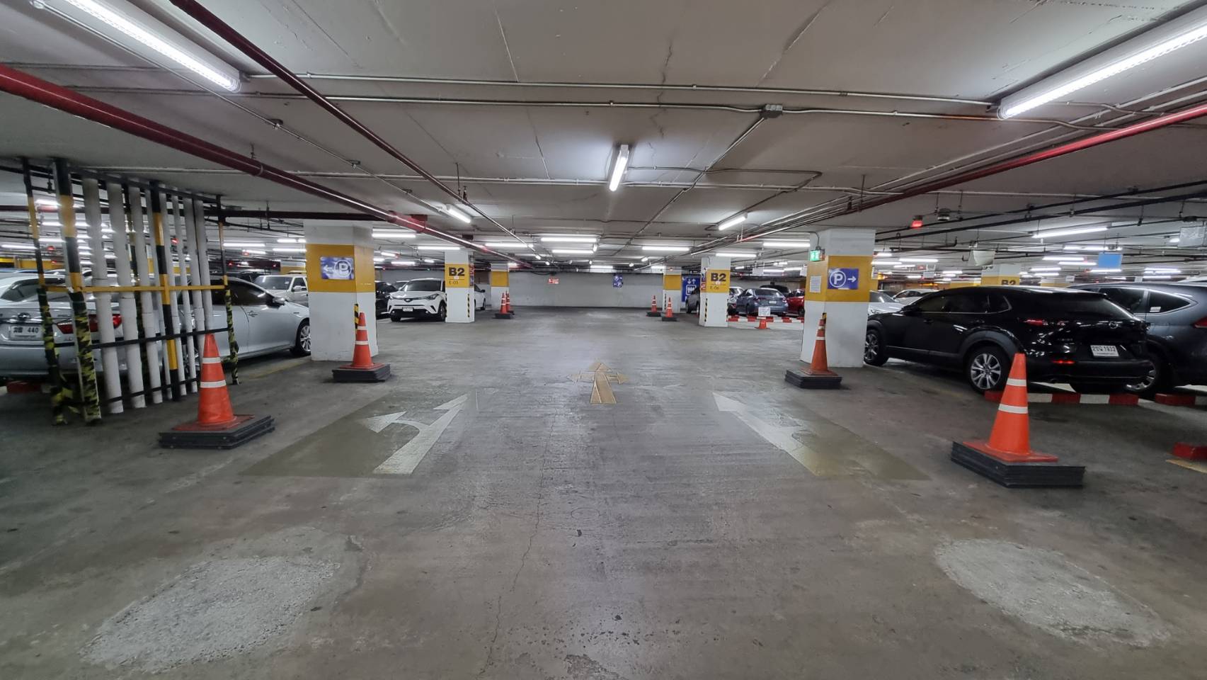 Plaza Athenee parking