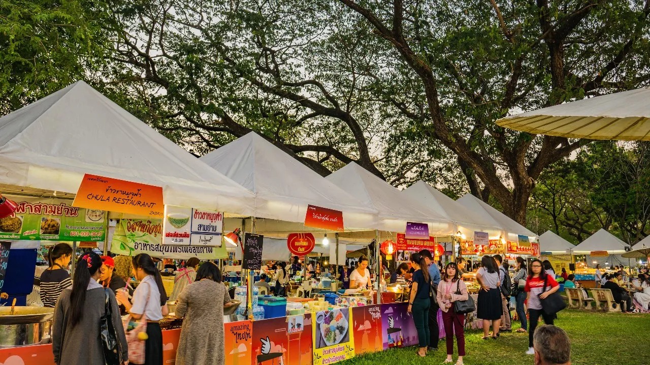 บรรยากาศงานกาชาด