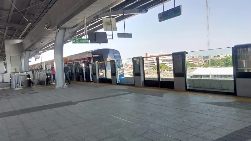 BTS Samrong station — Sukhumvit Line terminus and interchange in Samut Prakan