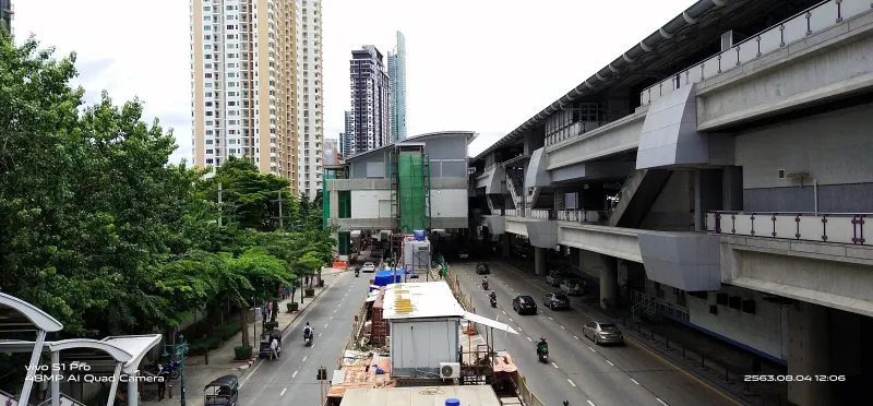 BTS Krung Thon Buri