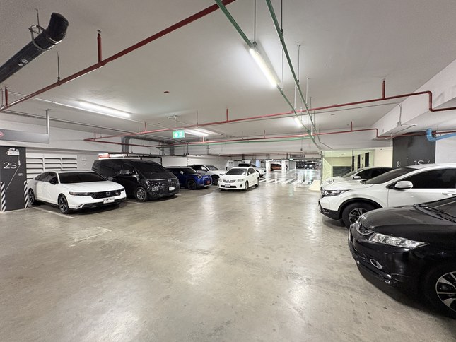 picture of One City Center Parking 003