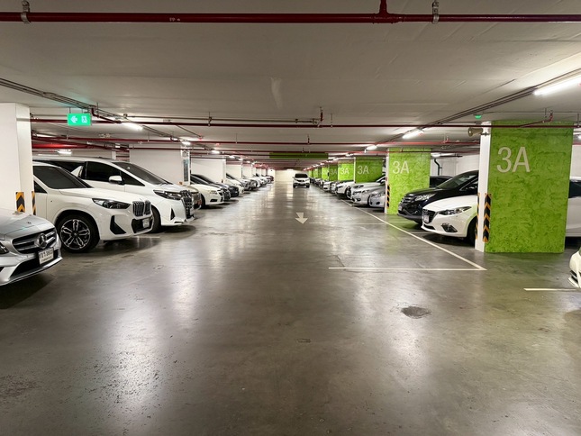 picture of Sathorn Square004