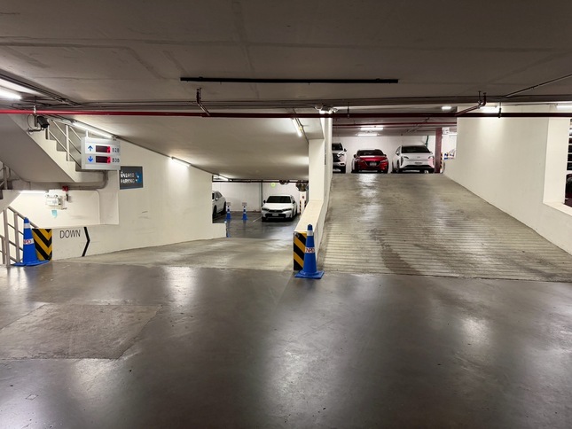 picture of Sathorn Square005