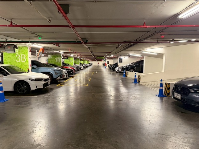 picture of Sathorn Square007